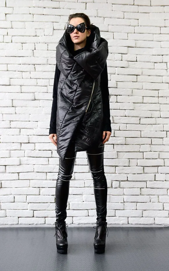 Black Sleeveless Coat